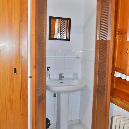 Residencia Ziri Pensión *